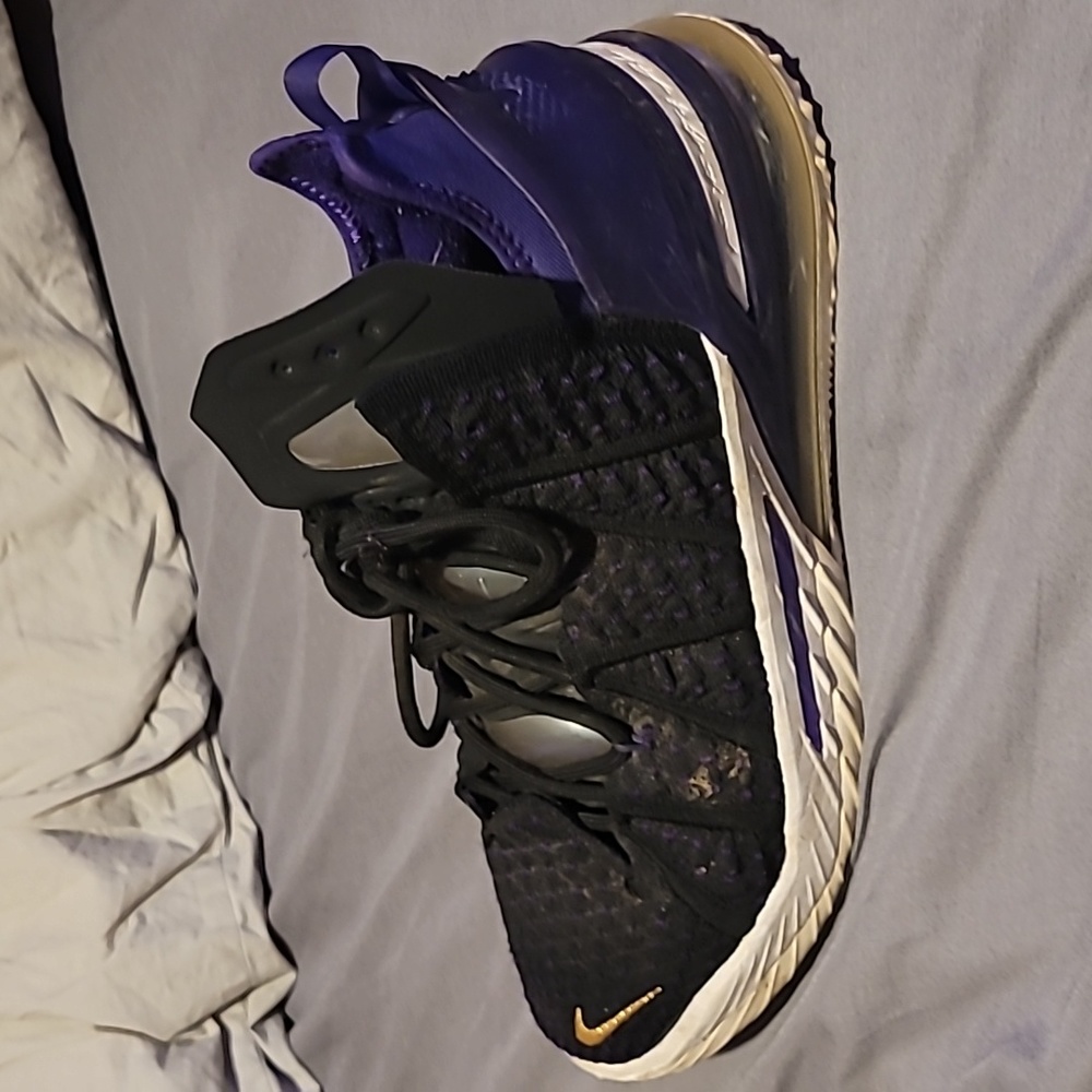 Basketball sneakers